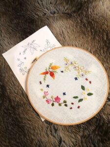 couronne-exotique_broderie-tambour